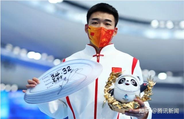 高亭宇成为双旗手的幕后故事
